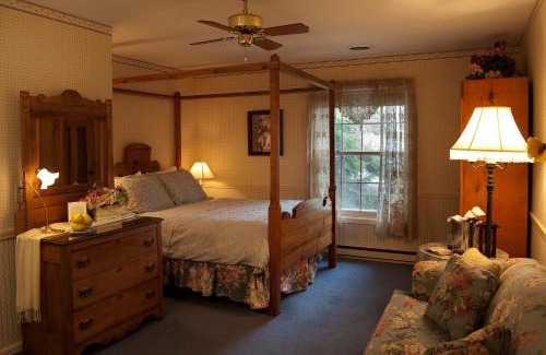 Ephraim Hotel | Eagle Harbor Inn
