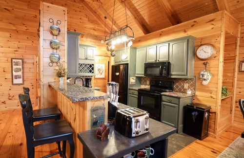 Clarkesville Cabina | Eagle Rest - Warm and Inviting Cabin in the Woods