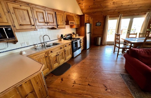 Maggie Valley Cabina | Eagle Ridge Maggie Valley with Breathtaking Year- Round View