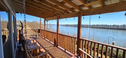 Morris Chapel Casa | Eagle's Bluff Cabin