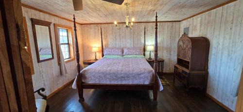 Morris Chapel Casa | Eagle's Bluff Cabin