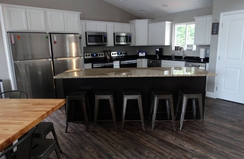 Speedwell Casa | Eagle's Cove - NUEVO 9 Br, 11 Ba w 2 Level Dock y Gentle Slope Lot w SIN ESCALERAS