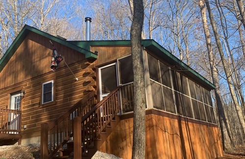 Birdseye Cabina | Eagle's Landing - 1-bedroom cabin plus sleeping loft minutes from Patoka Lake