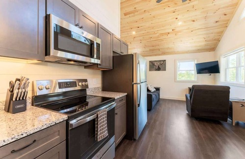 Sullivan Casa | Eagle's Nest Cabin! S