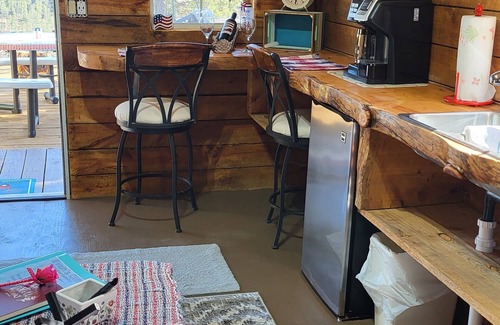 Hot Springs Cabina | Eagle's Nest Cabin / Sibley4 Tent combo @EvansCliff hot tub canyon views
