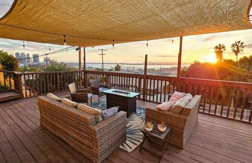 Middletown Casa | Eagle's Nest - Hot Tub & Stunning Bay View - Walk To Little Italy