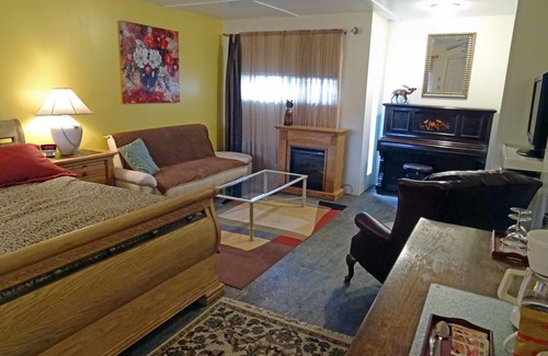 Anahim Lake Cabina | Eagle's Nest Resort