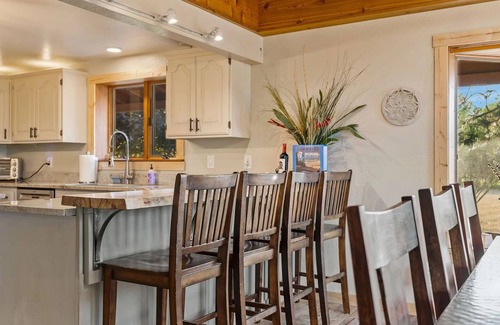 Bigfork Casa | Eagle's Rest Retreat - Near Bigfork with Hot tub