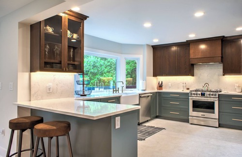 Fairview Casa | Eagle's View: Where Modern Comfort Meets Mountain Majesty