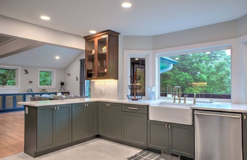 Fairview Casa | Eagle's View: Where Modern Comfort Meets Mountain Majesty