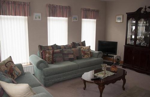 Moone Casa | Eagle View Holiday Home by Trident Holiday Homes