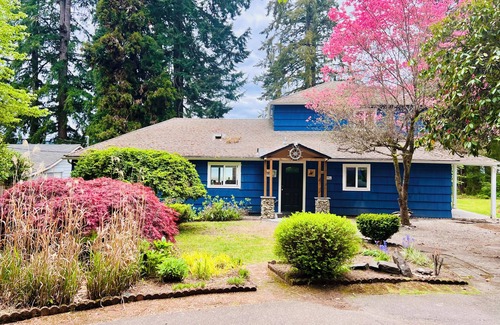 Belfair Casa | Eagle View Waterfront Retreat in Belfair, Hood Canal with King Beds, kayaks