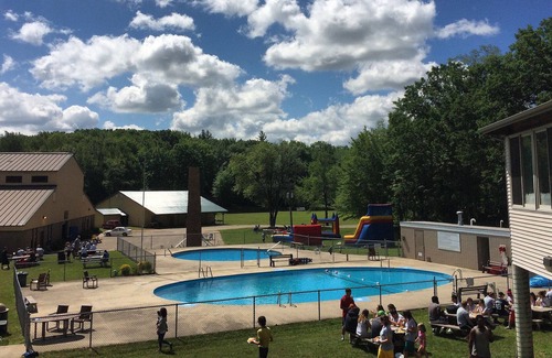 Tamiment Condominio | Eagle Village Resort 2br suite, Friday check-in
