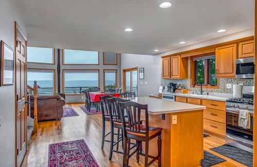 De Soto Casa | Eagles Landing Sleeps 15 HOT TUB
