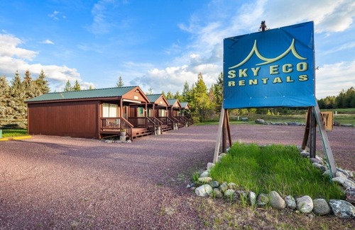 Coram Cabina | Eagles Nest Cabin! 6 miles to Glacier!