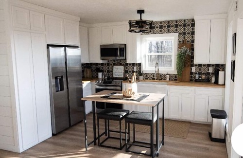 Jasper Cabina | Eagle’s Nest Cabin- Cozy Cabin with STUNNING Sunsets and Mountain Views!