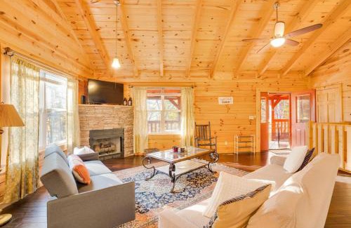 Guild Casa | Eagles Nest Cabin with TN River Views