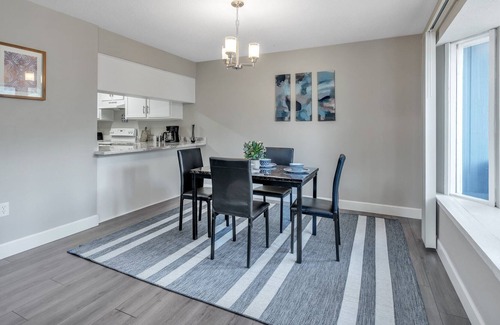 Shalimar Casa | Eagles Nest - Charming Townhome in the heart of Shalimar by RedAwning