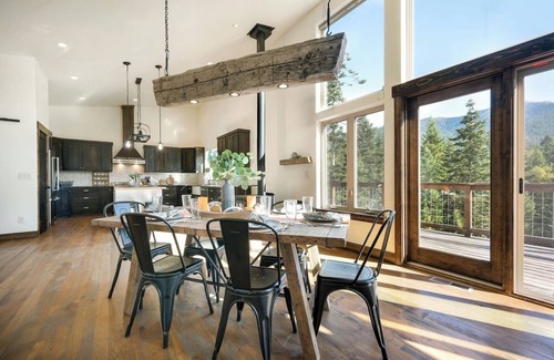 Kalispell Casa | Eagles Nest Escape, Hot Tub and Firepit