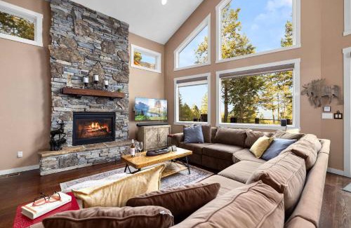 Somers Casa | Eagles Nest - Hot Tub & Lake Views