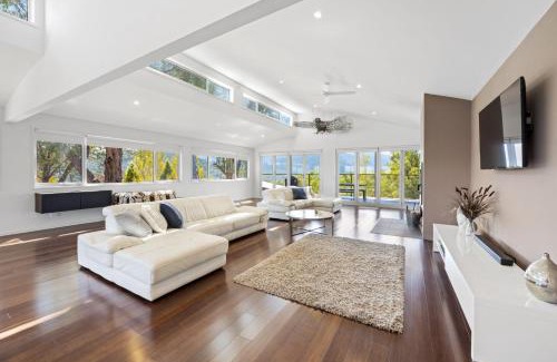 Merrijig Casa | Eagles Nest - Merrijig - Sleeps 10