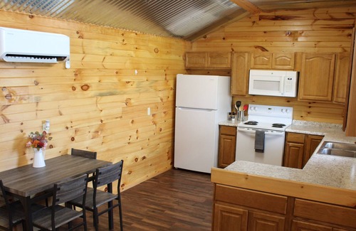 Wynne Cabina | Eagles Nest, Tiny Home at Tiny Acres