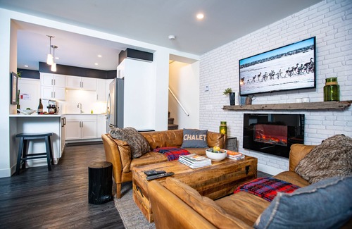 Revelstoke Casa | Eagles Nest - Townhouse with a View
