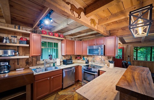 Mentone Cabina | Eagles + Owl's-TWO cabins on the lake-sleeps 16