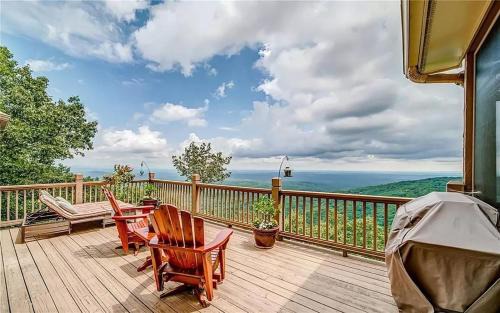 Big Canoe Casa | Eagles View - Gorgeous Mountain Views Luxury Interiors Telescope Library