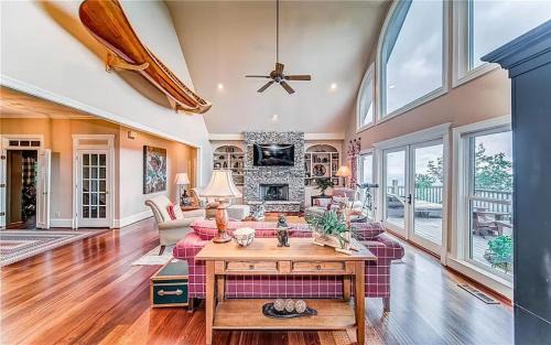 Big Canoe Casa | Eagles View - Gorgeous Mountain Views Luxury Interiors Telescope Library