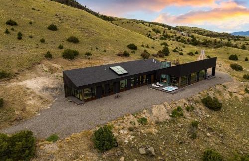 Emigrant Casa | Eagles Wings Mountain House as seen in Condé Nast