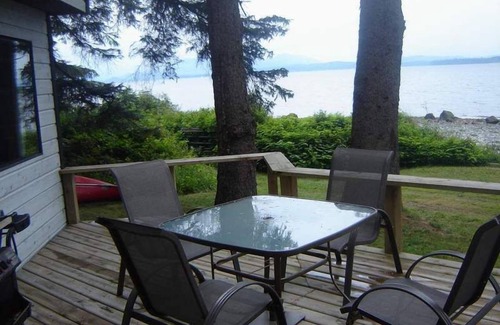 Discovery Islands Casa | Eagletree Cottage -Secluded tranquilidad frente al mar con vista espectacular