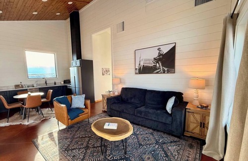 Shell Cabina | Earhart Cabin at Ever Sky Ranch