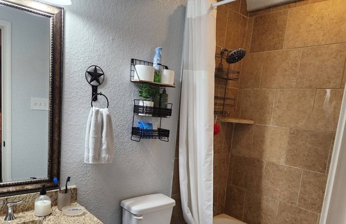Live Oak Casa | Early check-in and late check-out! Get what you pay for!