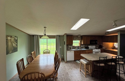 Ellicottville Casa | Early check-in, Late checkout: spacious 4-bedroom 3-bath house in Ellicottville