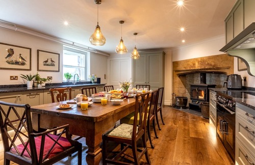 Hambridge Casa | Earnshill House - Ocho Habitaciones Casa, Capacidad 16