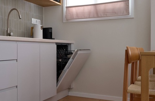 Filopappou Apartamento | Earthy Comfort 2bd Apt With Koukaki Views