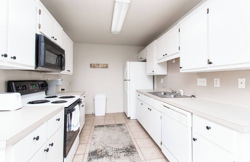 Belton Casa | Easily accessible 2 bedroom 2 bathroom 1 car garage duplex