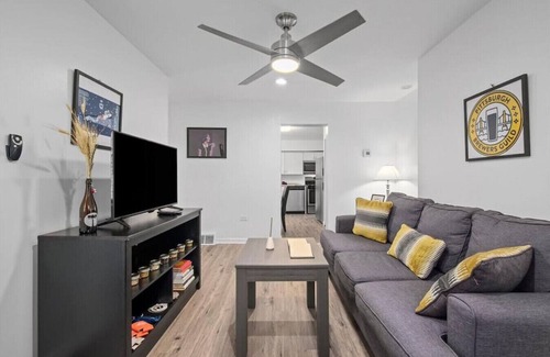 East Allegheny Apartamento | East Allegheny Apartment | Driveway Parking!