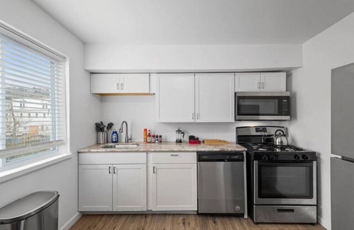 East Allegheny Apartamento | East Allegheny Apartment | Driveway Parking!