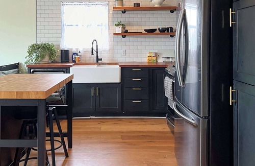 Rosewood Casa | East Austin Bungalow with Music Studio & Firepit