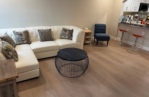 Sendero Hills Casa | East Austin Oasis: Hot Tub, Private Deck, Spa-Like Rainfall Shower