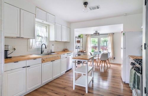 East MLK Casa | East Austin - Retro Vibes and Charm