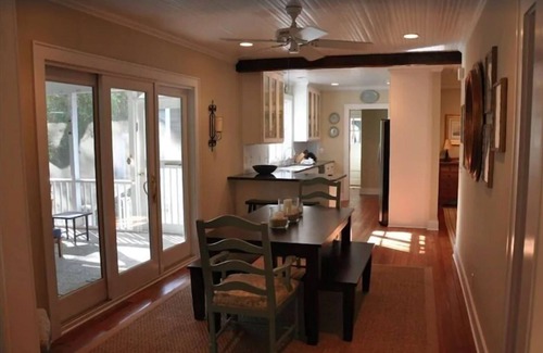 East Beach Cabaña | East Beach Cottage and Guest House