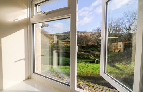 Okehampton Cabaña | EAST CLEAVE, pet friendly, character holiday cottage in Bridestowe