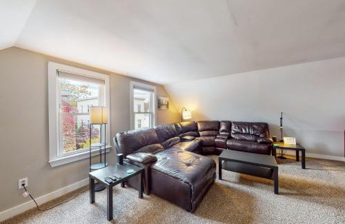 East End Casa | East End Annex