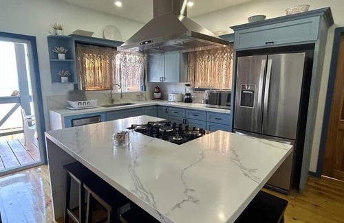 Calabash Bight Casa | East End Gem-3 Bedroom on the Water