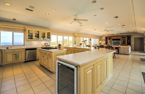 Grapetree Casa | East End Overlook, 3 acres Ridgetop Estate con vistas de doble de la costa