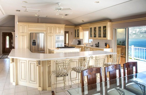 Grapetree Casa | East End Overlook, 3 acres Ridgetop Estate con vistas de doble de la costa