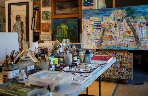 Clearwater Beach Cama Y Desayuno | East Hampton Art House Bed and Breakfast